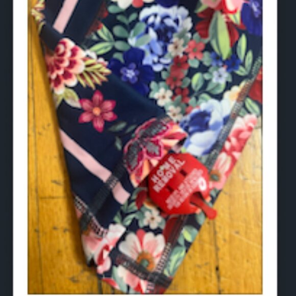 Bright Floral Designer Leggings/Yoga Pants - Picture 5 of 5